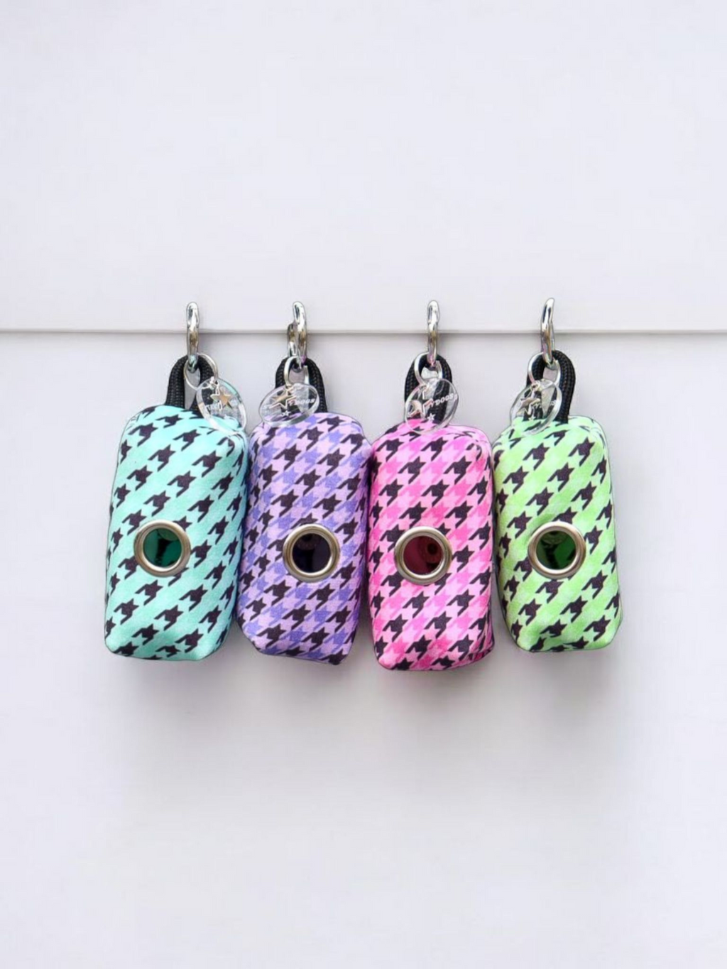 Étuis sacs à déjections PAWHOUND